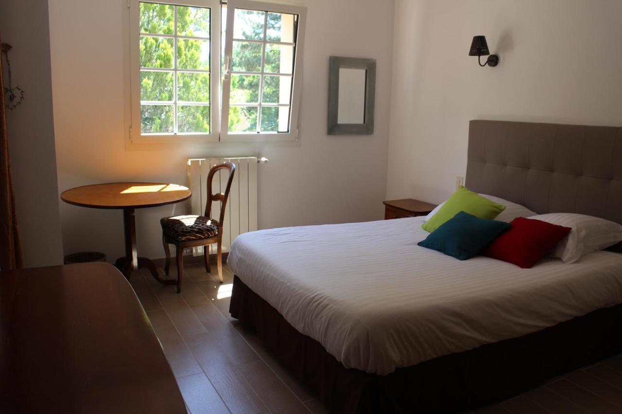 Le Chene Et L'Eau Bed and Breakfast Roquebrune-sur-Argens Buitenkant foto